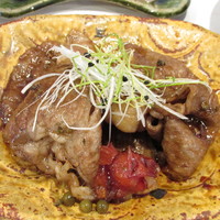 但 - ＜牛くわ焼皿膳＞讃岐牛A-5リブロースくわ焼き