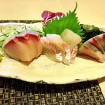 江戸前 びっくり寿司 - 白身三種