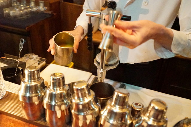 ザ バージェイダブリューハート The Bar J W Hart Oriental Hotel 旧居留地 大丸前 バー 食べログ