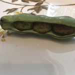 AMOUR - そら豆の中に粒が3つ