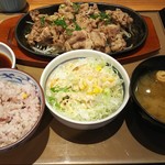 やよい軒 - 特盛牛焼肉定食