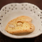 チェルバイア - プランツォＡ 1300円 のビスコッティ