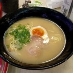 はま寿司 - 博多とんこつラーメン