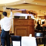 Ruth's Chris Steak House - アメリカンチックな運び方