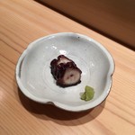 鮨 つぼみ - タコの桜煮