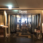 THE GRAND LOUNGE - 