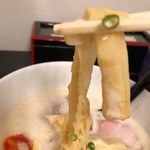 ラーメン家 みつ葉 - メンマ 長いーw