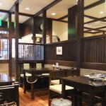 荒井屋 - 落ち着いた店内