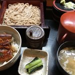 山水 - うな丼セット