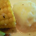 ケケ・デプレ - Bランチ 2100円 のブロッコリー、コーン、マッシュポテト、ニンジン