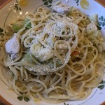 サイゼリヤ - キャベツとチキンのクリームスパゲッティ