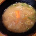 グリルにんじん - ステーキ定食には具沢山の豚汁が付きます・・