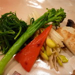 時の宿 すみれ - 付け合せのお野菜も美味しい♪