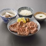 炭焼牛たん東山 仙台本店