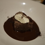 BeerBar富士桜Roppongi - 自家製コンビーフ チョコレートソース