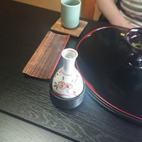 辰巳屋 - 2品目まではビールだが以降は日本酒に切り替え。