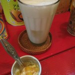 チャイカフェ バガヴァッド - ラッシー