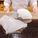 日本橋蛎殻町 すぎた - 2018.5.  真子鰈 & 障泥烏賊