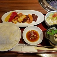焼肉 しんうち 神楽坂 - 
