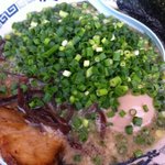 成竜 - ラーメン650円＋ネギ150円＋半熟玉子100円　2011.6