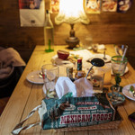 ボーダー - ここからが店主ビリー自らのこだわり撮影。