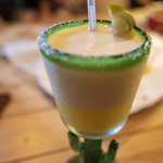 ボーダー - マルガリータ（小）。マルガリータの味はどんな美味しいジュースで割るかが味の決め手。さすがこだわりのビリーだけあって、美味い！