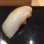 鮨 心白 - 墨烏賊は焼き物だけでなくお寿司でもいただけました　影包丁が見事で口の中で綺麗にほぐれます