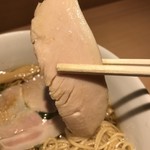 らぁ麺 はやし田 - 【2018.6.11】鶏ムネチャーシュー。