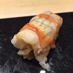 鮨 心白 - 大きいので炙っても2貫いただけます　海老の香りが店内充満