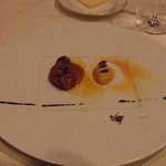 ノーワンズ レシピ - フランス産フォアグラのポワレ　柿のピュレとヴィンコットのソース