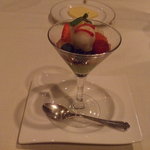 ノーワンズ レシピ - アボガドムースとグレープフルーツのジュレ　ライチのソルべ