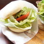 ローワーイーストサイドカフェ - カルフォルニアベーグルサンド