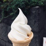 ミルクスタンド溜屋 - ミルクソフトクリームが100円（税込）