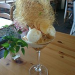 ガレット&カフェ クランプーズ - アップルシナモンパフェ