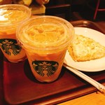 スターバックス コーヒー - グランデスターバックスラ 　・アメリカンスコーンアーモンド＆バニラ