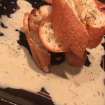 酒肴花本 - ブルーチーズのクリームソース