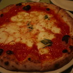 Pizzeria Pancia Piena - トマトソースのピザ