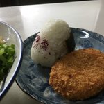 増井米穀店 - おにぎり70円 ころっけ90円