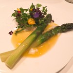 レストラン・モリエール - グリーンアスパラ  玉子のソース