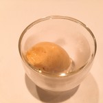 レストラン・モリエール - レモンティーのソルベ 洋梨のリキュールかけ