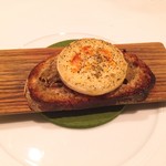 レストラン・モリエール - 山羊のチーズの炙り ライ麦パン添え