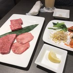 焼肉チャンピオン - 