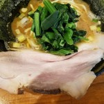 ラーメン 末廣家 - デカいチャーシュー