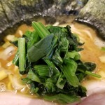 ラーメン 末廣家 - ほうれん草