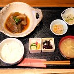 茶彩 絲 - 赤魚の煮付け御膳 994円