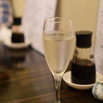 川合鮮魚店 - 福寿 純米吟醸（グラス100ml）@600円