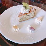 てぃーだMcafe - キウイチーズケーキ