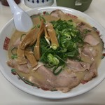 とん吉 - ●とんこつラーメン（大）900円税込