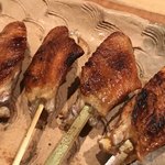 炭火焼鳥 きち蔵 - 手羽先食べ比べ(稲垣種鶏場 名古屋コーチン)