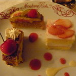 マダム・トキ - チーズを楽しんだ後はワゴンデザート♪